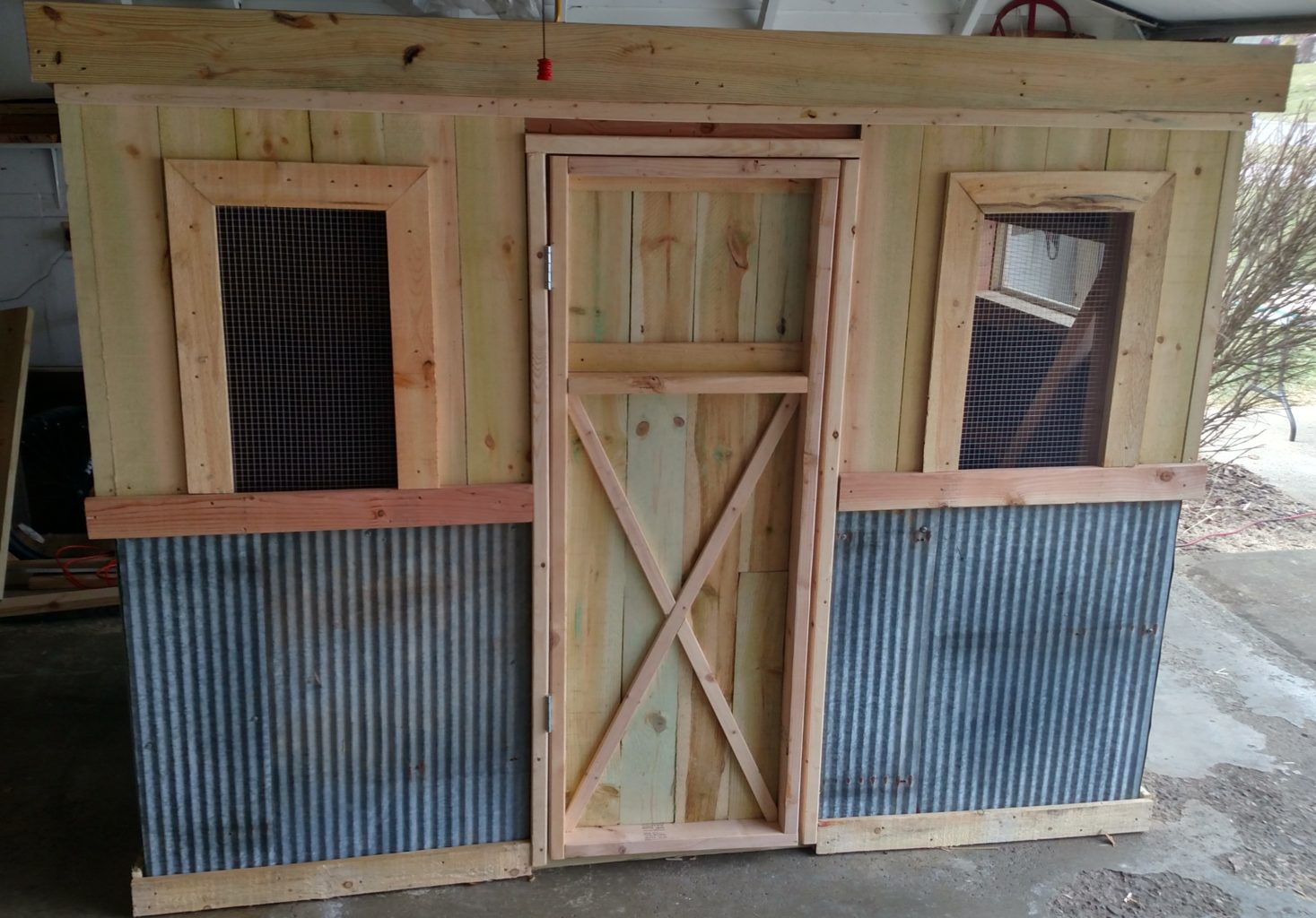 The Recycled Chicken Coop Pallet Project - Old World ...