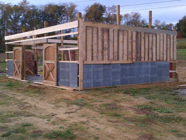 A Barn Raising In Photos - How to Build A Barn When You Haven't a Clue ...