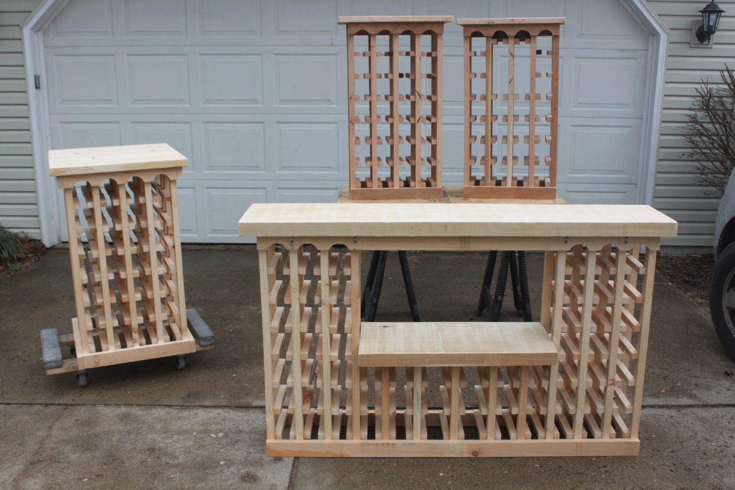 How To Build This Simple Wine Rack From Pallets!