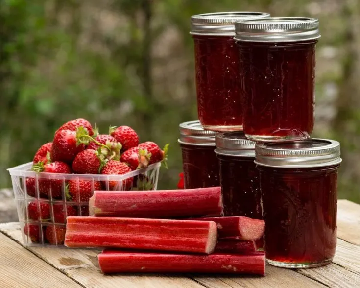 strawberry rhubarb jam