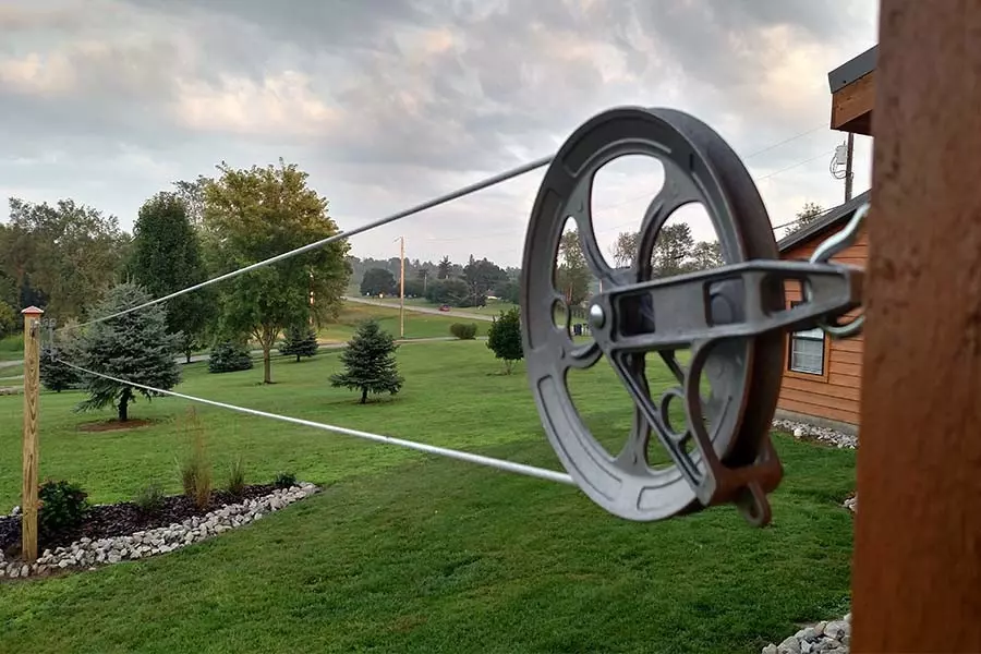 old-fashioned pulley clothesline
