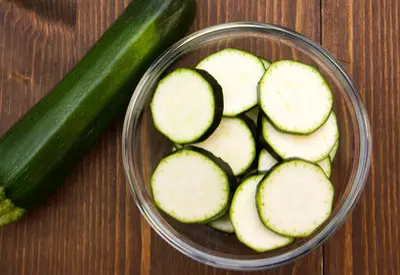 sweet and spicy zucchini relish