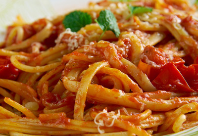 Homemade Garlic Pasta Sauce - A Great Use For Fresh Tomatoes