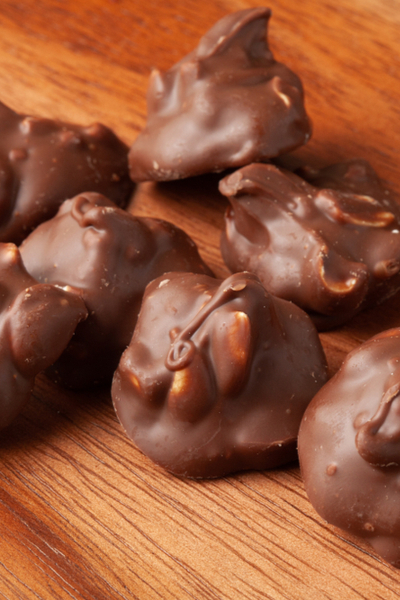 slow cooker chocolate peanut clusters 
