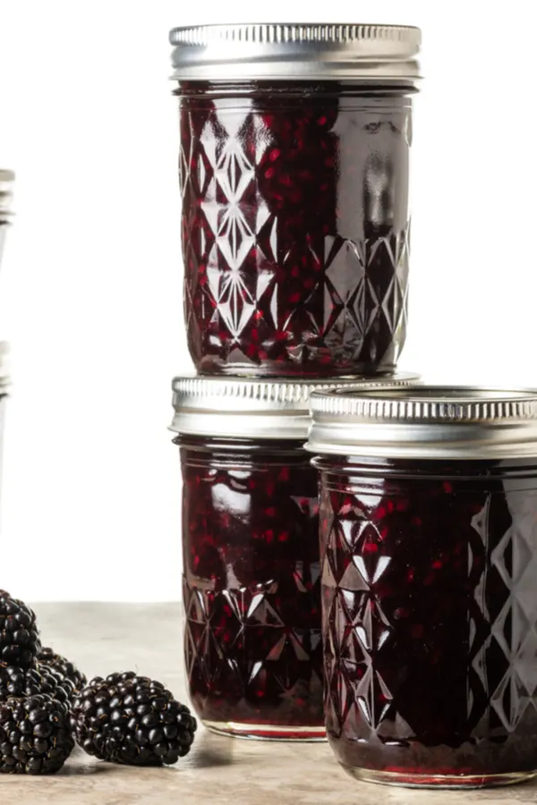 jars of blackberry honey jam