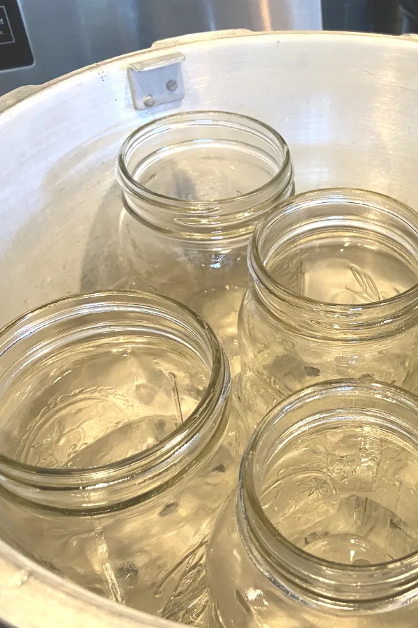 quart jars in pressure canner 