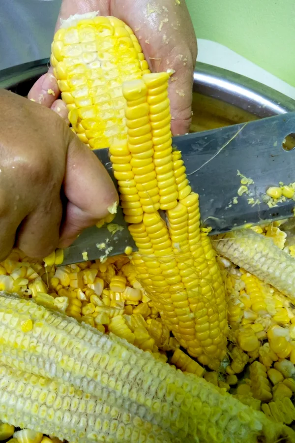 cutting sweet corn to freeze 