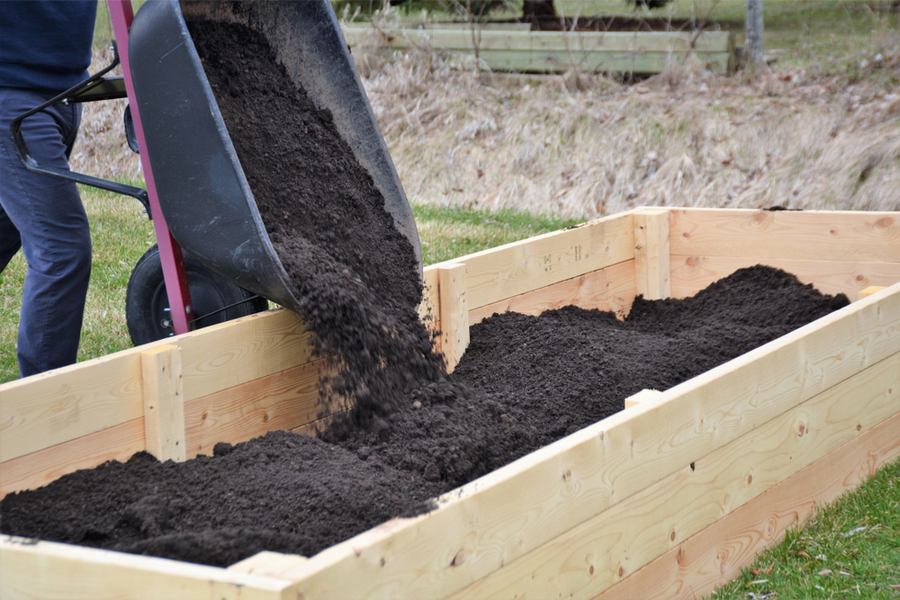 Filling Your Raised Beds Right - How To Create Incredible Raised Bed Soil!