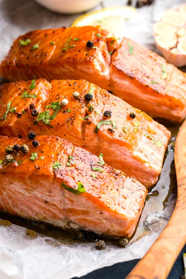 cooked salmon filets 
