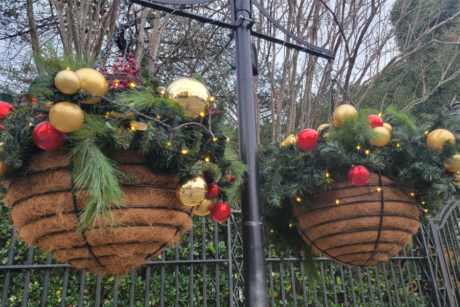Hanging baskets into Christmas decorations