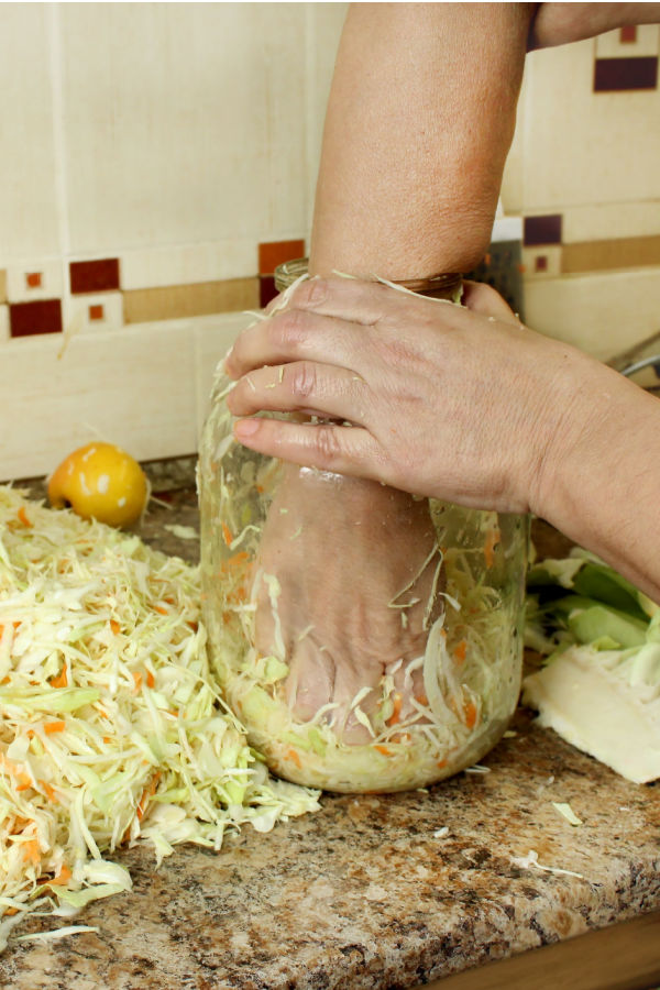 packing cabbage in mason jar