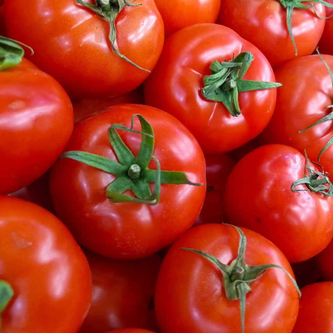 How To Ripen Tomatoes Off The Vine And Why It's Better!