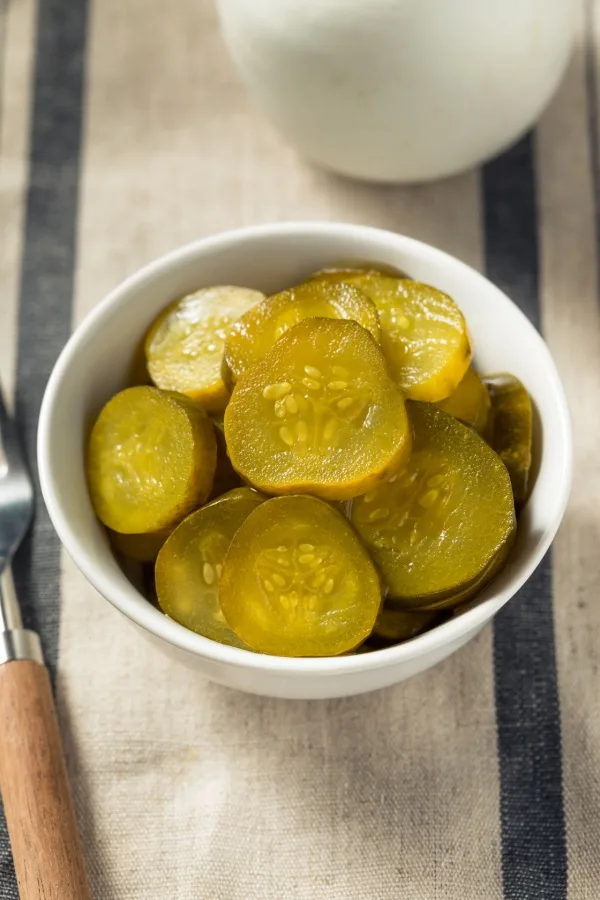 slices of bread and butter pickles 