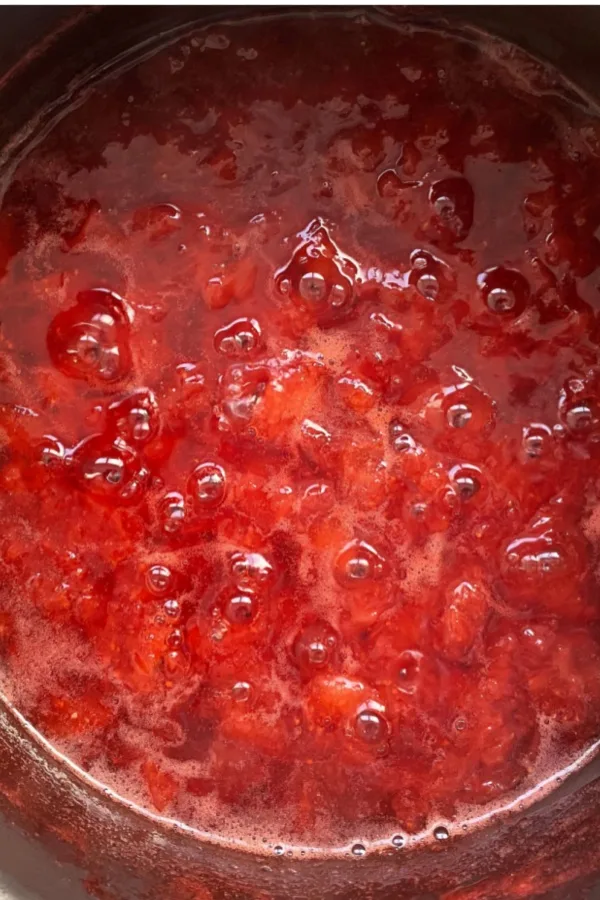 cooking strawberry honey 
jam