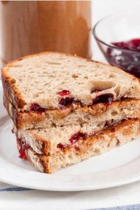 The Right Way To Make A PB&J Sandwich - And The Wrong Way!