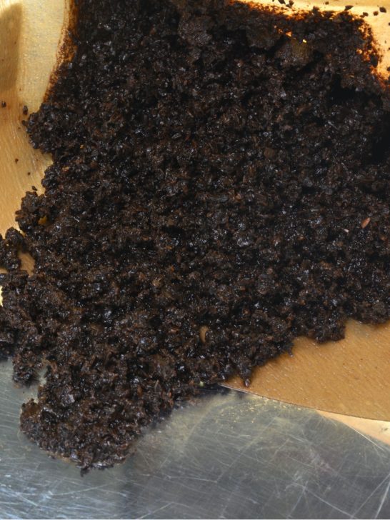 coffee grounds to keep mosquitoes away