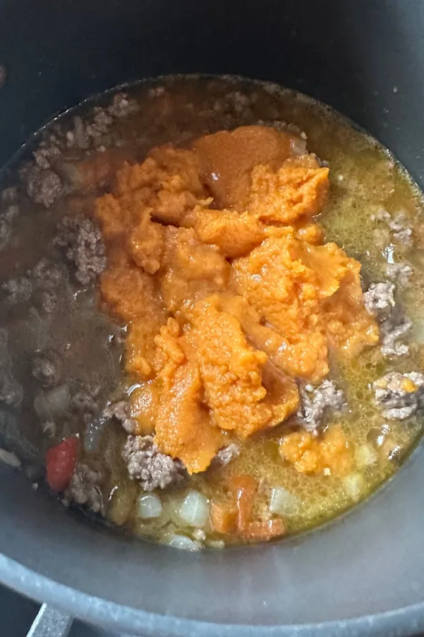 pumpkin puree in chili